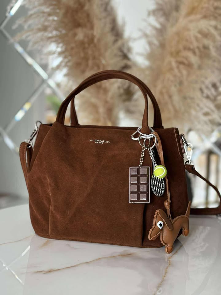 Torebka skóra ekologiczna FLORA&CO kuferek listonoszka brelok camel