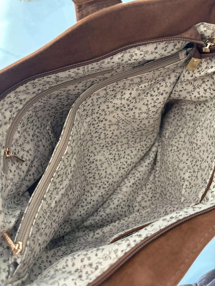 Torebka skóra ekologiczna FLORA&CO kuferek shopper camel - obrazek 5